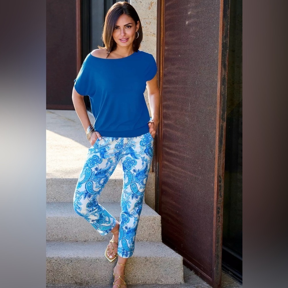 Women’s Boston Proper Blue Wave Paisley Mid Rise Stretch Capri Pull On Pants